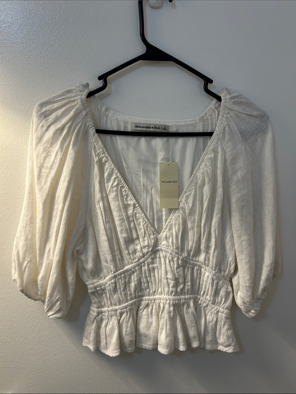 Abercrombie & Fitch Off-White V-Neck Peasant Top